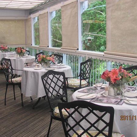 איסט לונדון Quarry Lake Inn מראה חיצוני תמונה