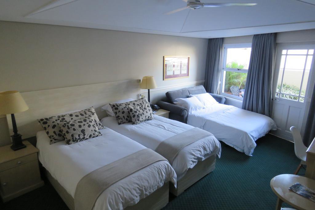 איסט לונדון Quarry Lake Inn מראה חיצוני תמונה