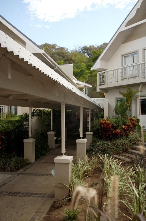 איסט לונדון Quarry Lake Inn מראה חיצוני תמונה