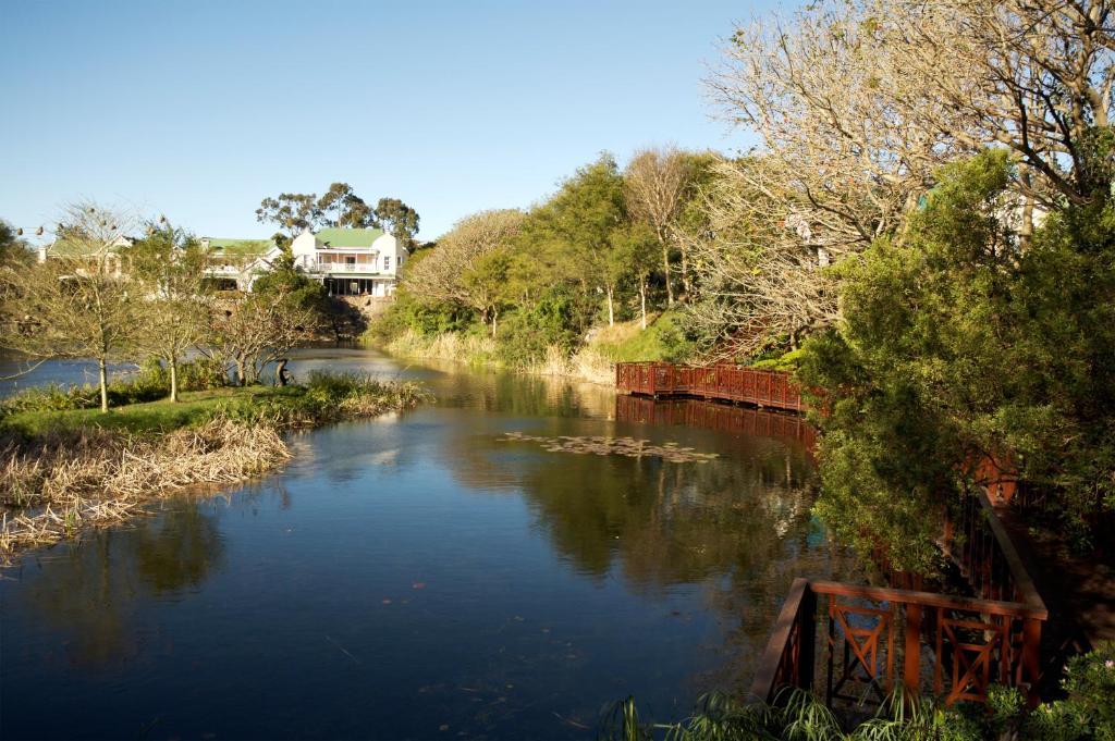איסט לונדון Quarry Lake Inn מראה חיצוני תמונה