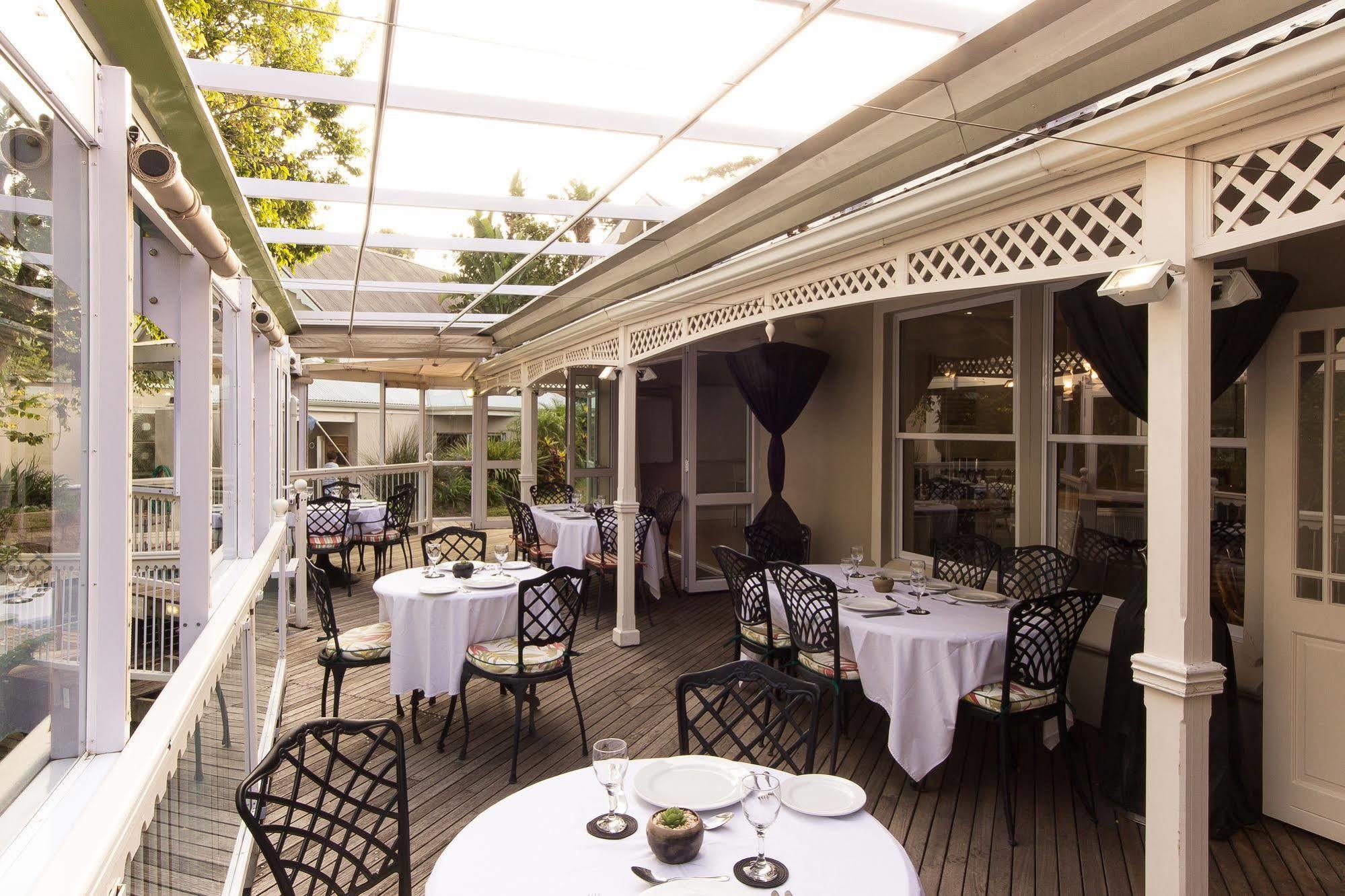 איסט לונדון Quarry Lake Inn מראה חיצוני תמונה