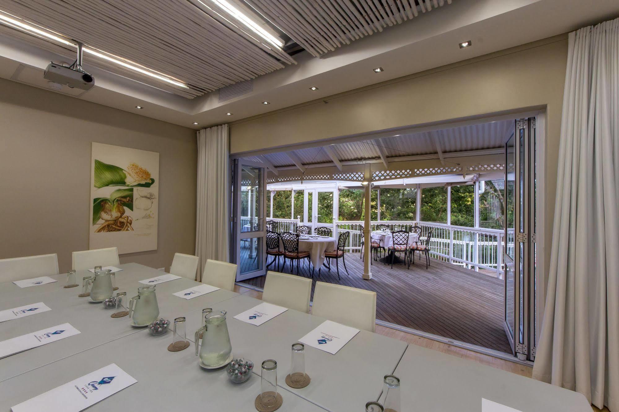 איסט לונדון Quarry Lake Inn מראה חיצוני תמונה