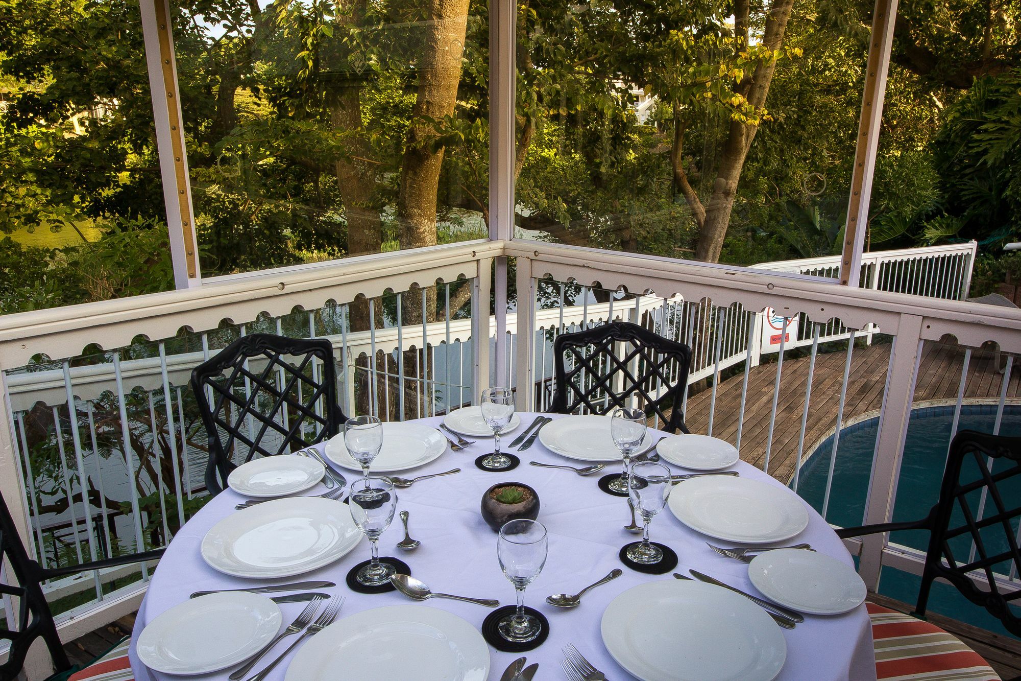 איסט לונדון Quarry Lake Inn מראה חיצוני תמונה